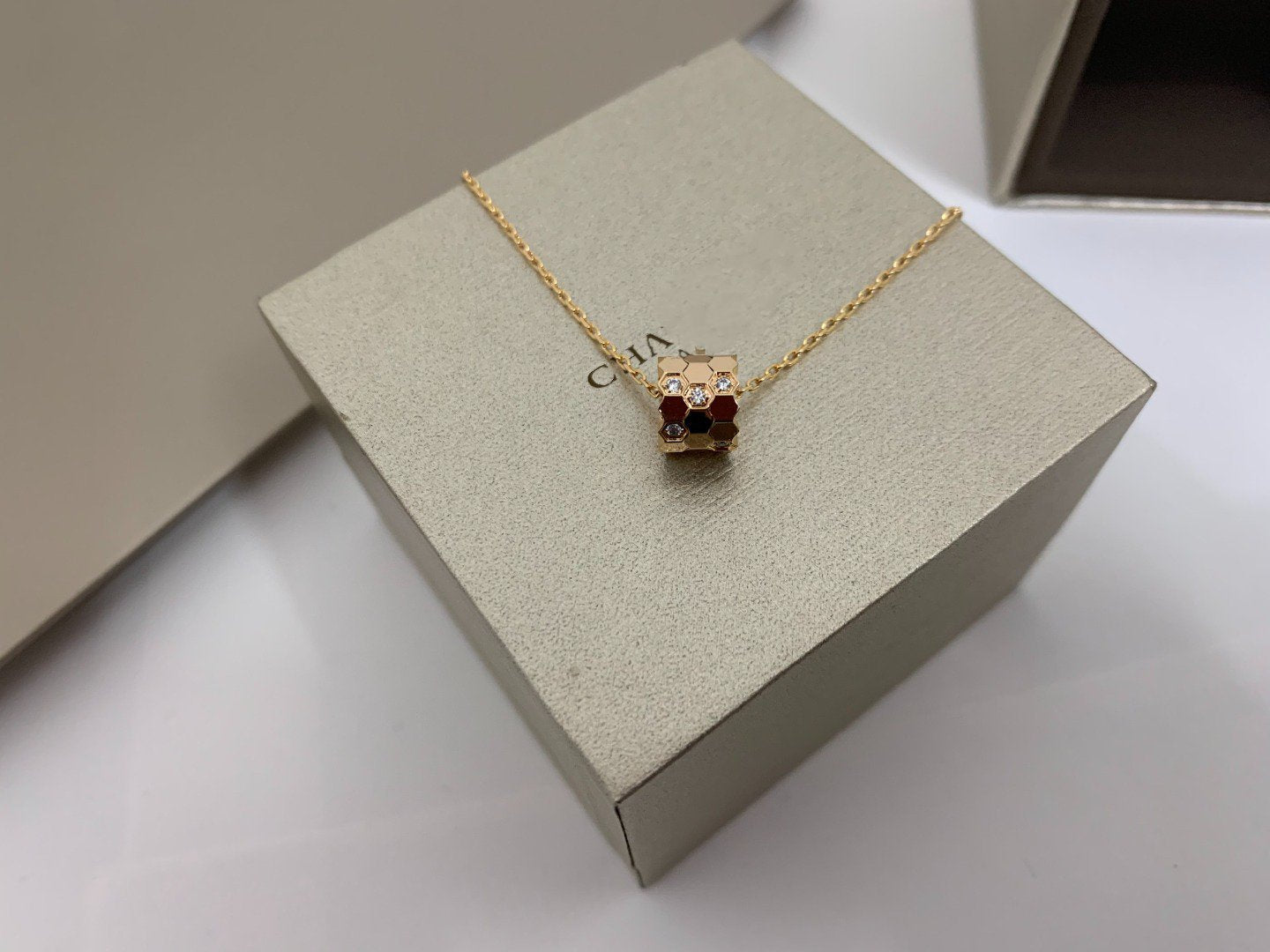 Chaumet Bee Love Cubic Zirconia Necklace