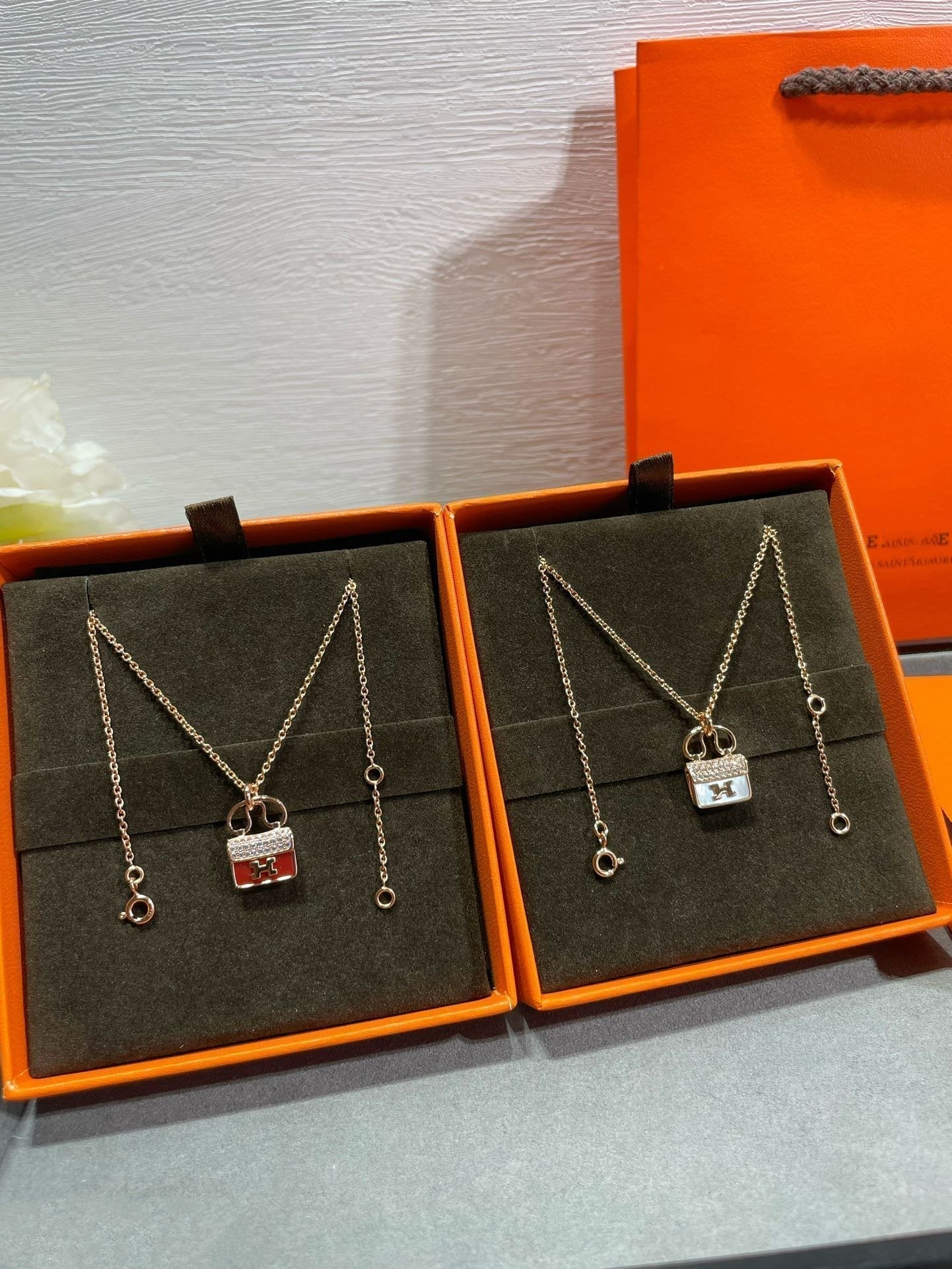Hermes H Circe Moissanite Pendant Necklace Gold